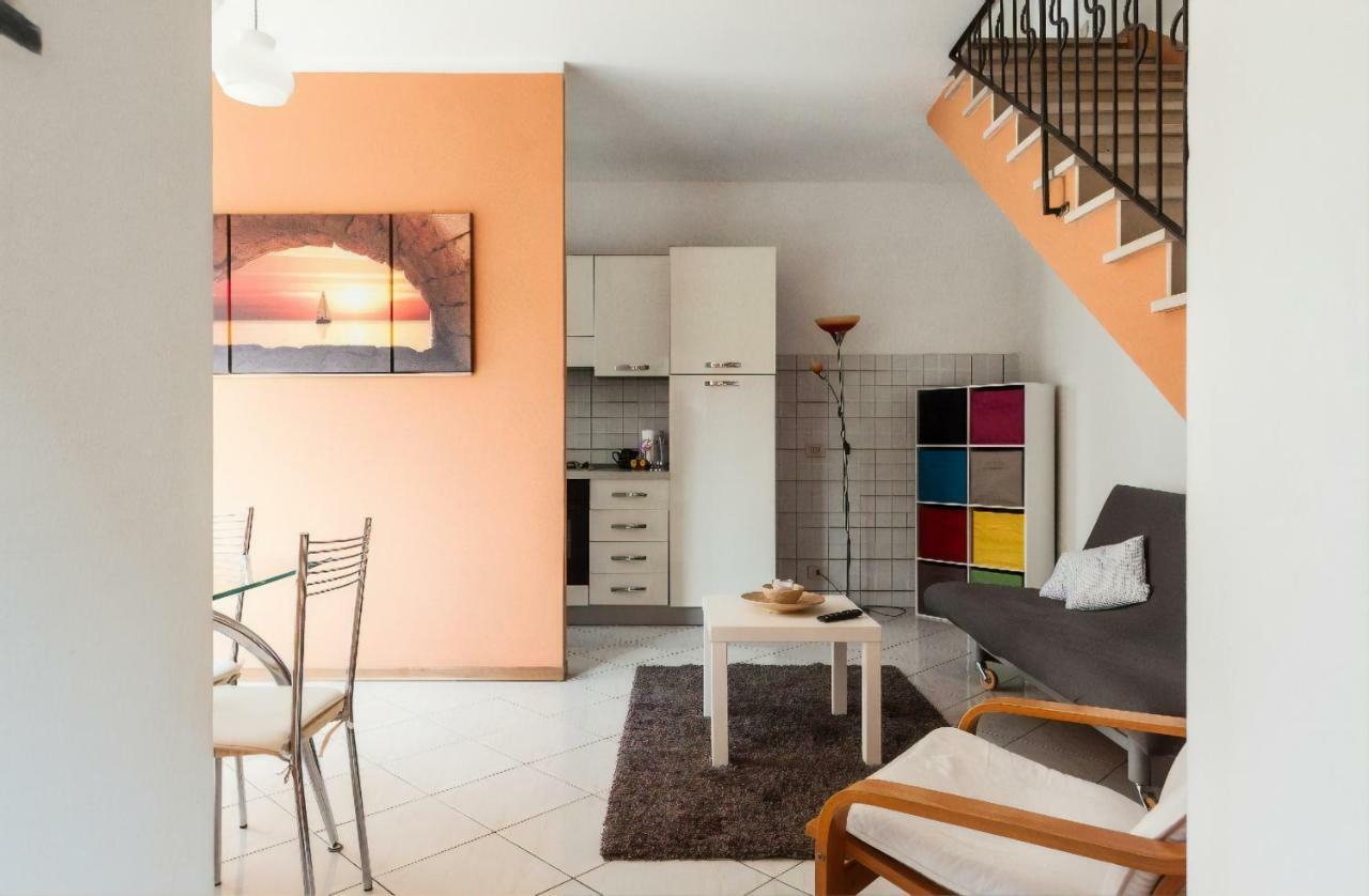 La Casina Gialla Independent House - Near The Walls ลุคคา ภายนอก รูปภาพ