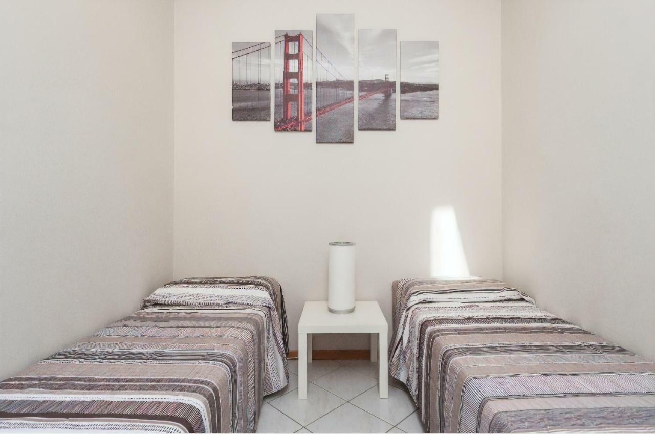La Casina Gialla Independent House - Near The Walls ลุคคา ภายนอก รูปภาพ